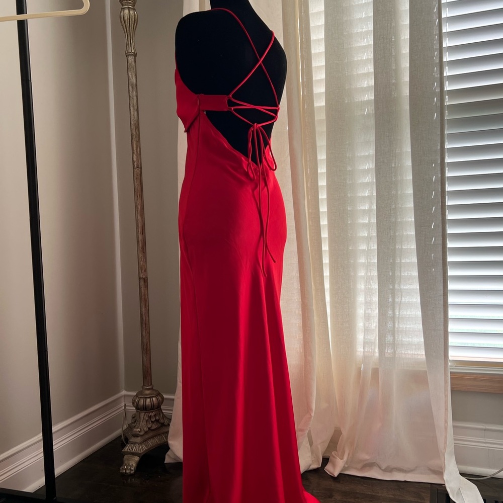 Elegant Red Backless Dress